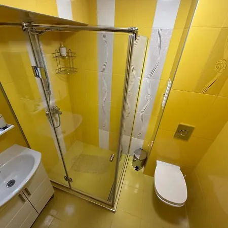 Daire Two-bedroom In The Heart Of Burgas, Bogoridi Street