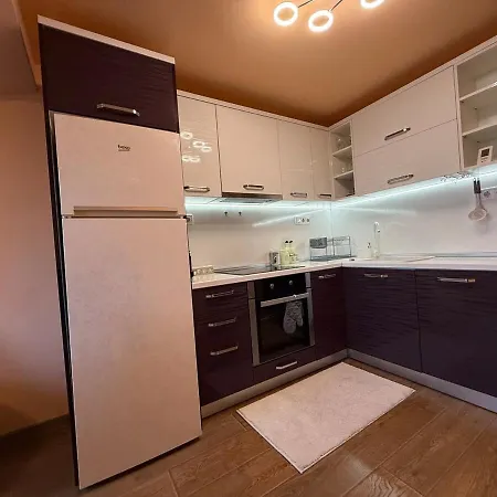 Two-bedroom In The Heart Of Burgas, Bogoridi Street