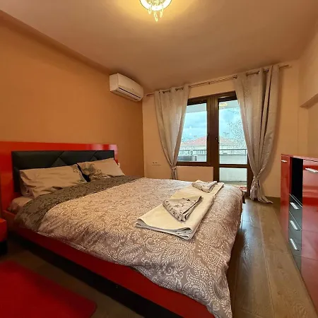 Two-bedroom In The Heart Of Burgas, Bogoridi Street Daire Burgaz